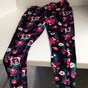 Stretchy velvety rose leggings